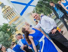 выступление проекта «Петербург танцует вальс» на дне ВМФ 2015